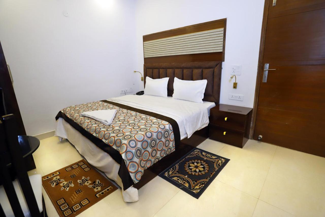 Vrindavan Guest House Új-Delhi Kültér fotó