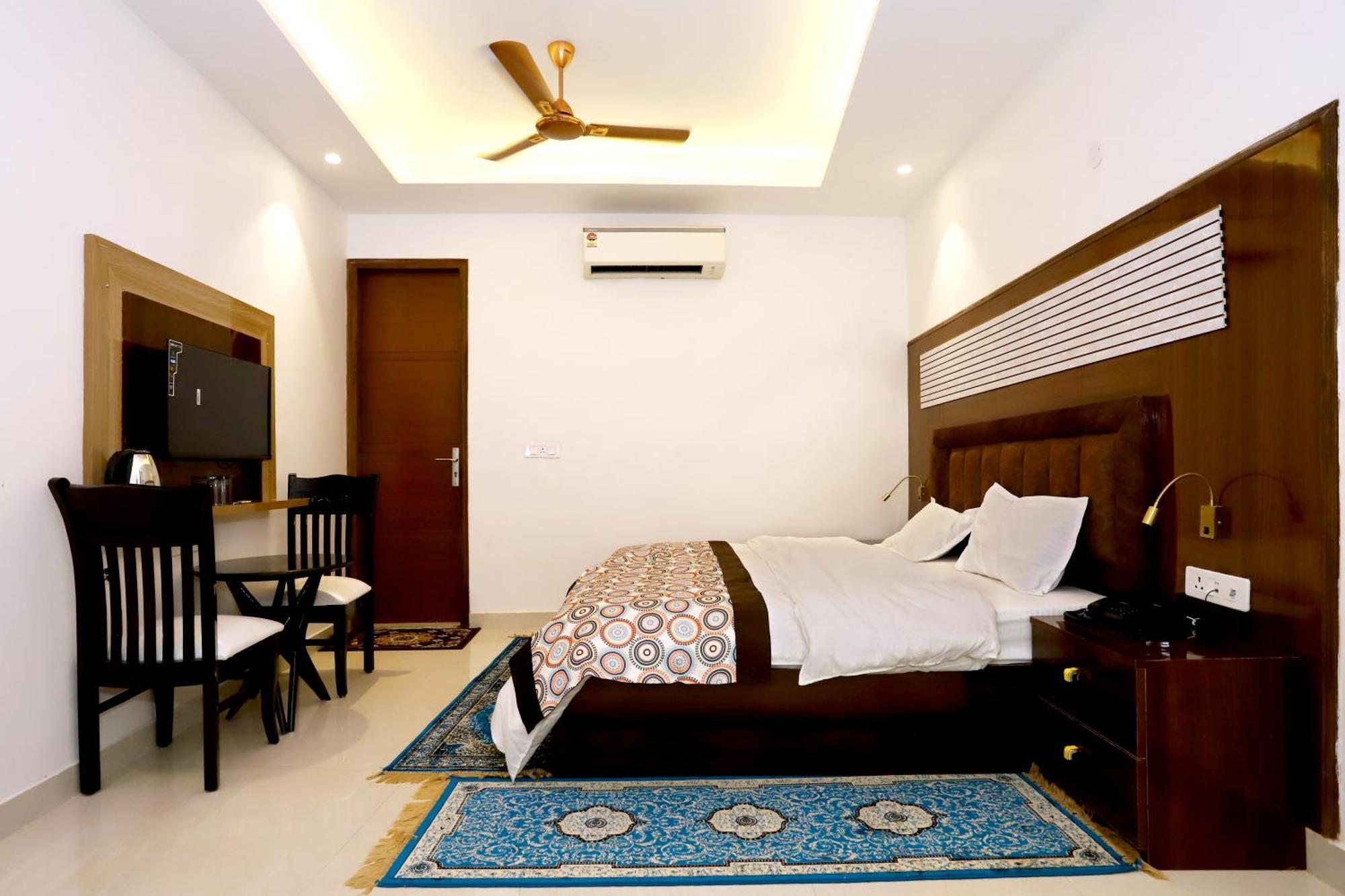 Vrindavan Guest House Új-Delhi Kültér fotó
